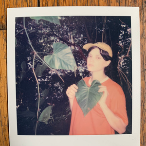 女孩子靠桌角蹭蹭可以嘛
