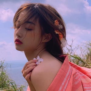 女孩子靠桌角蹭蹭可以嘛
